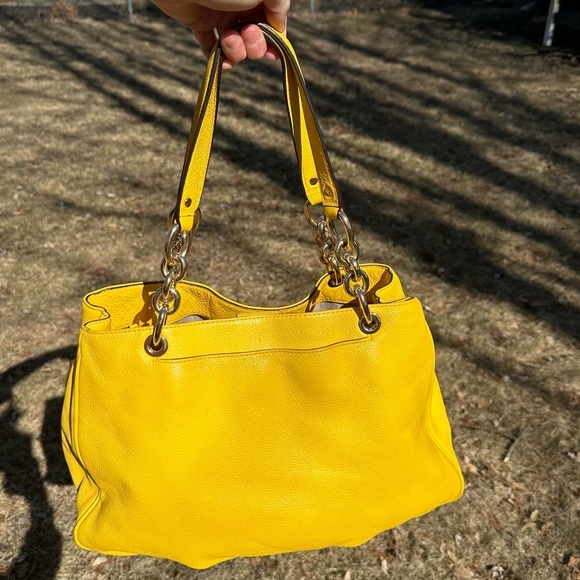 MICHAEL Michael Kors Large Leather Fulton Chain Shoulder Tote (Citrus) - Picture 2 of 16